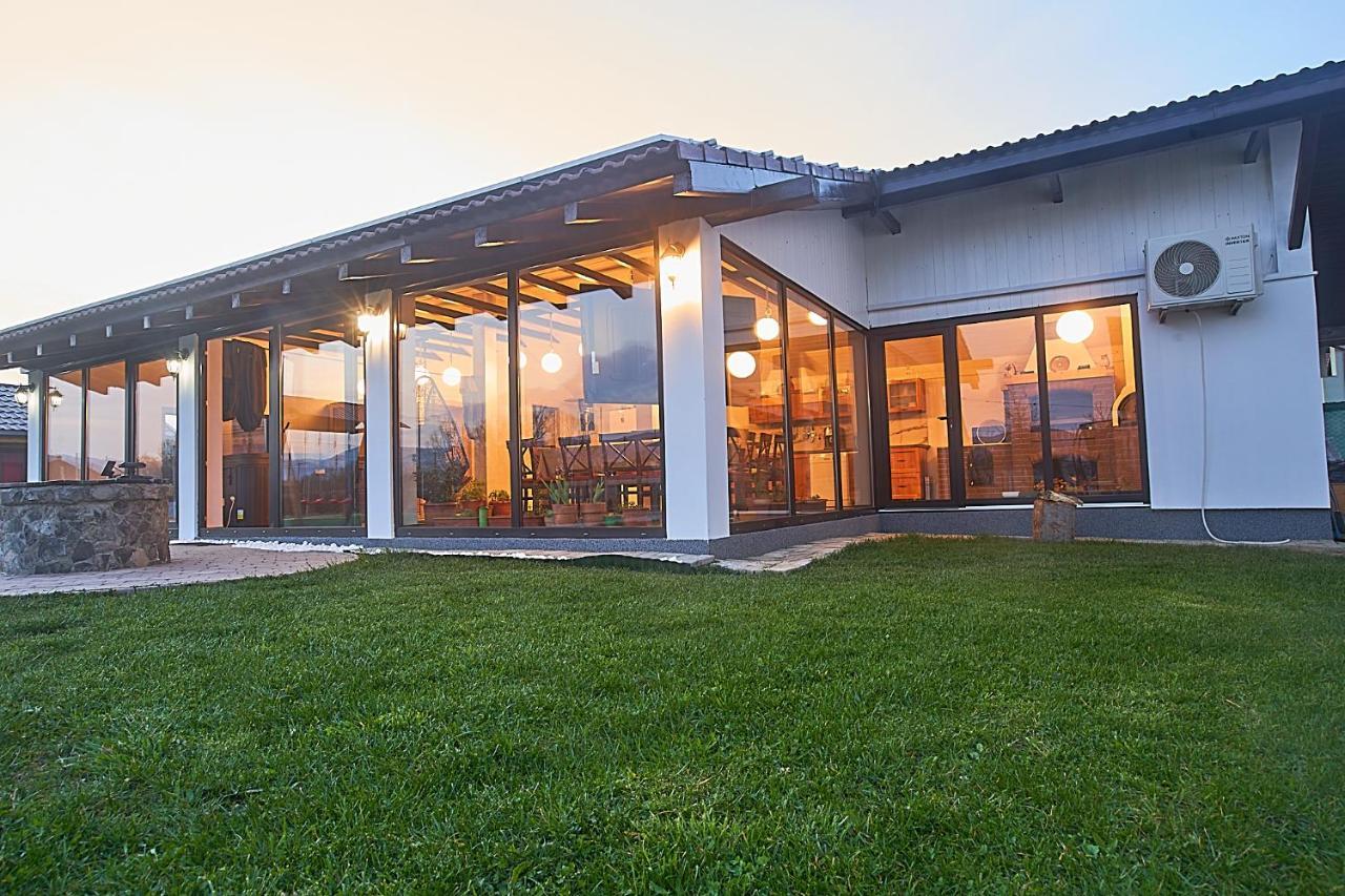 Hotel Insula Christiana Cristian  Esterno foto
