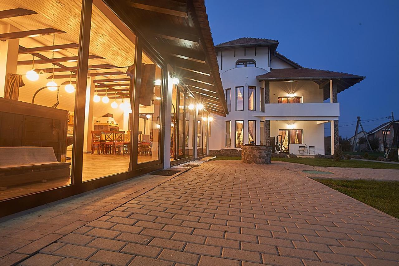 Hotel Insula Christiana Cristian  Esterno foto